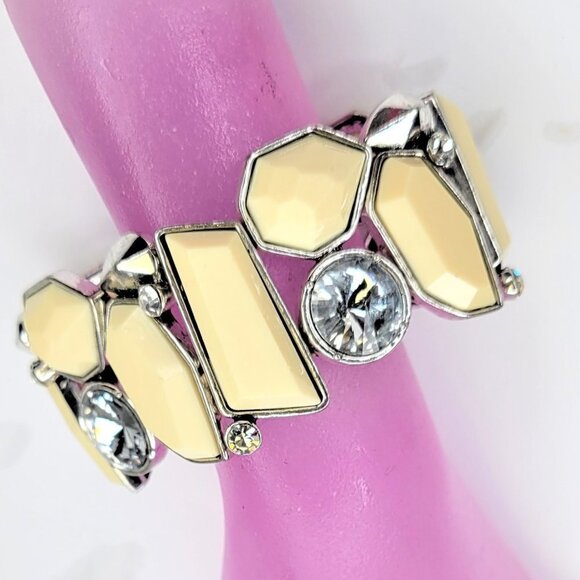 Cream Faceted Jewel Stone Stretch Bracelet - Picture 1 of 6